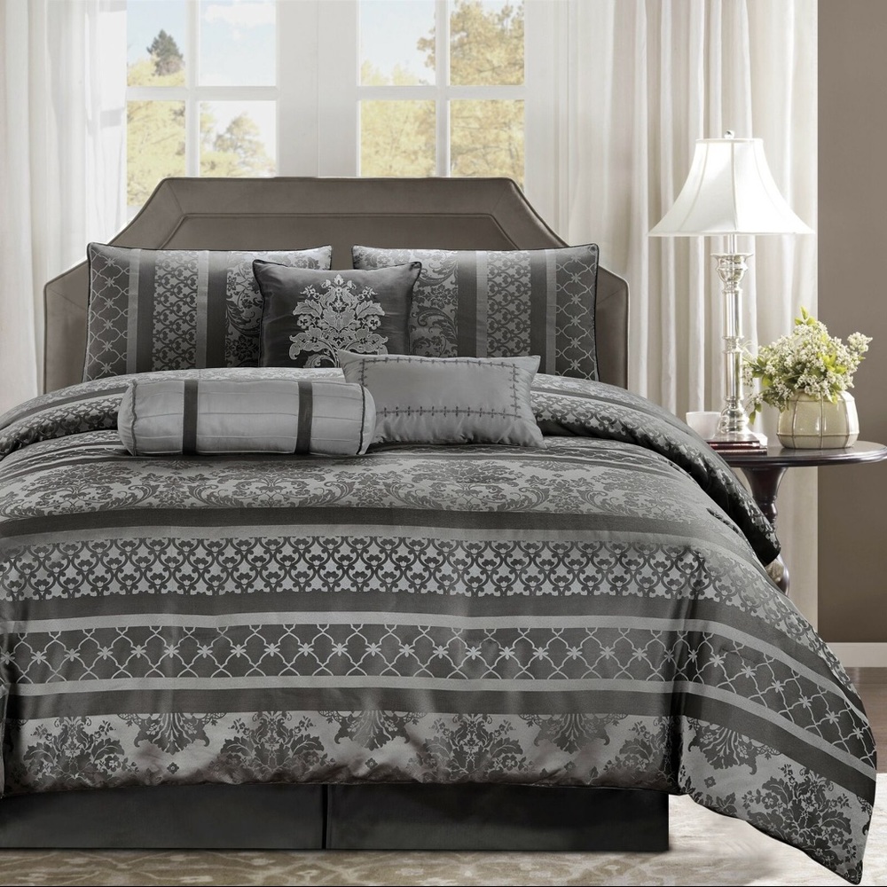 King 7 piece comforter NEW